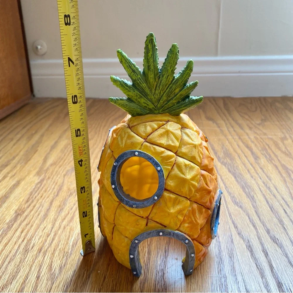 Penn Plax SpongeBob Squarepants Pineapple House with Swim Holes Aquatic Decor